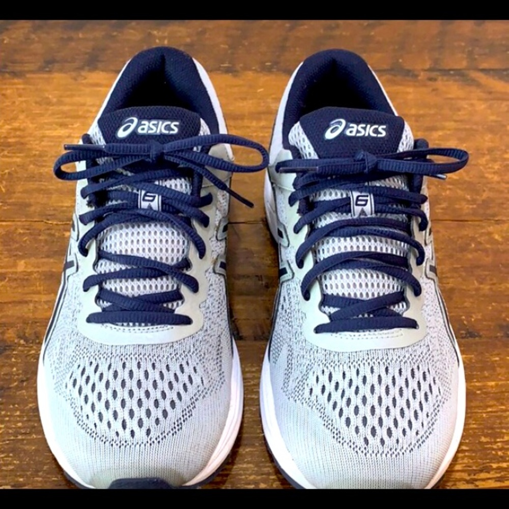 ASICS GT-1000 Running Shoes  Size 9